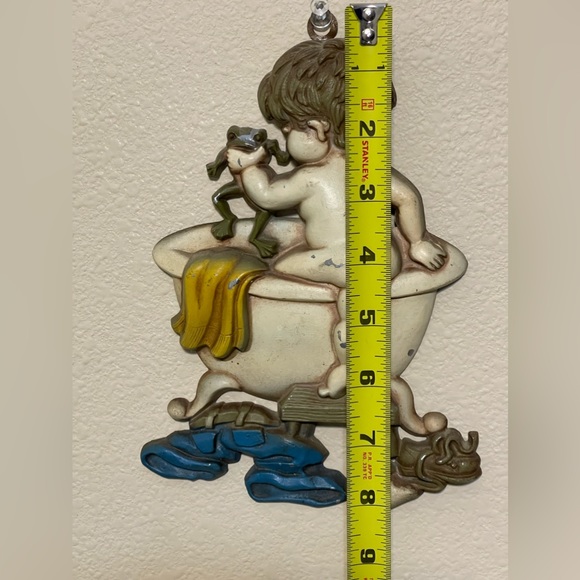 Vintage Sexton 1975 Boy & Frog in Bathtub Cast Metal Wall Plaque Bath Time Decor - Picture 2 of 5